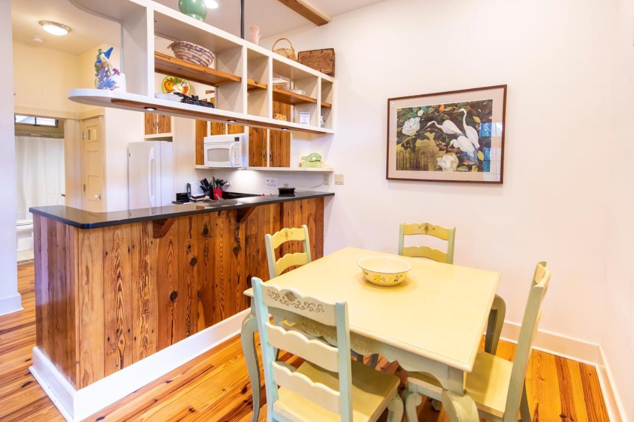 Hibiscus Coffee & Guesthouse 그레이턴 비치 외부 사진